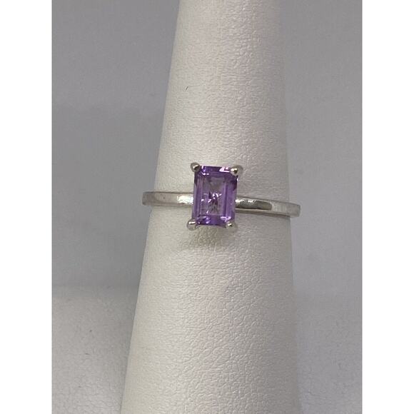 925 STERLING SILVER RING WITH AMETHYST SIZE 6.75 - Picture 1 of 10
